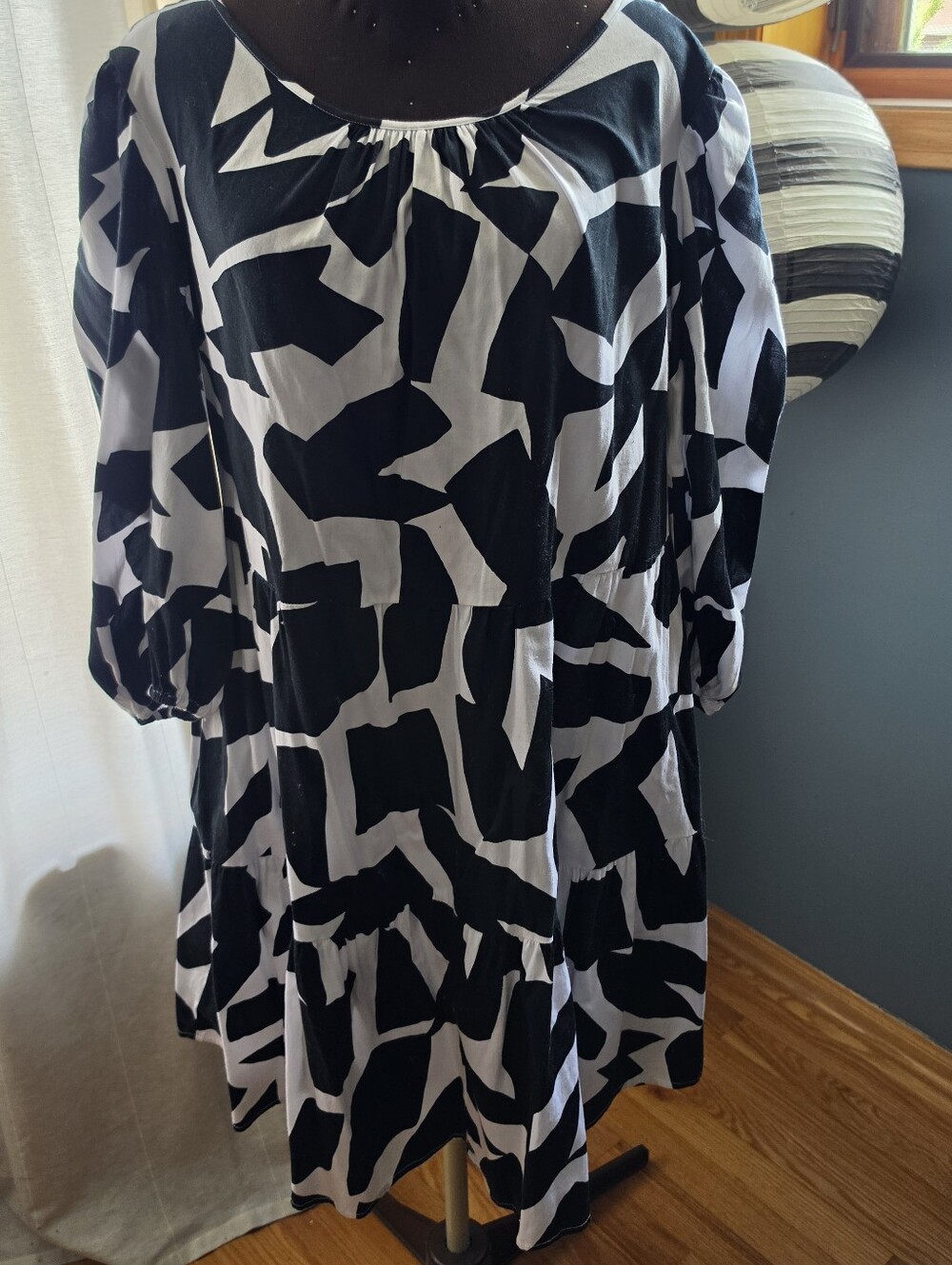New York & Company Black & White Abstract Print Women’s Dress